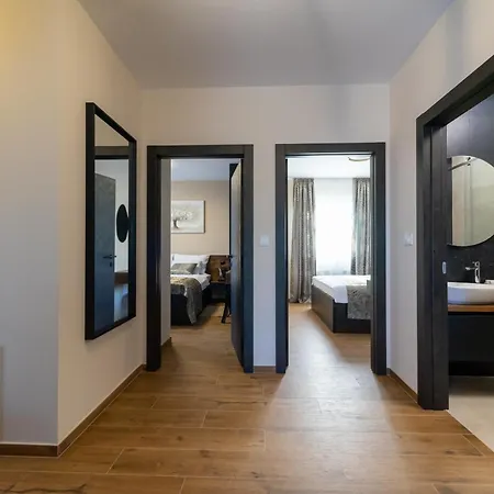 Laurier Appartement *