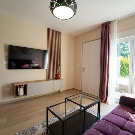 Laurier Appartement *
