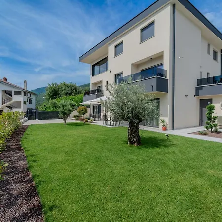 アパート Laurier