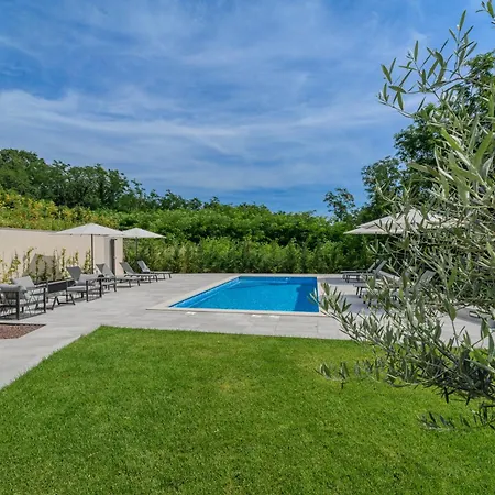 アパート Laurier