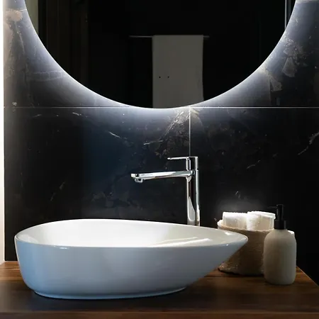 アパート Laurier オパティヤ