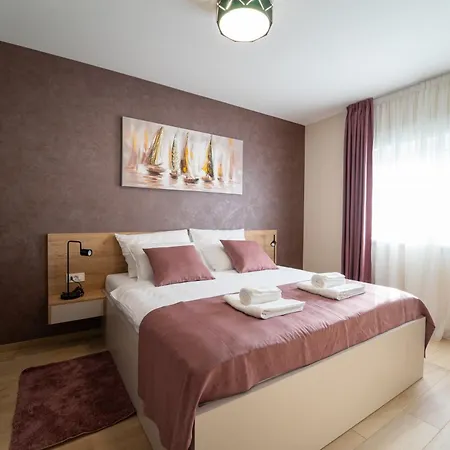 Laurier オパティヤ